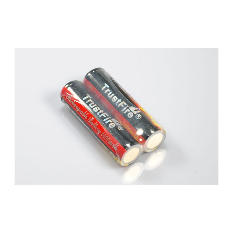 Trustfire geschützt 18650 2400mAh Li-Ion wiederaufladbare Batterie (1 Paar)