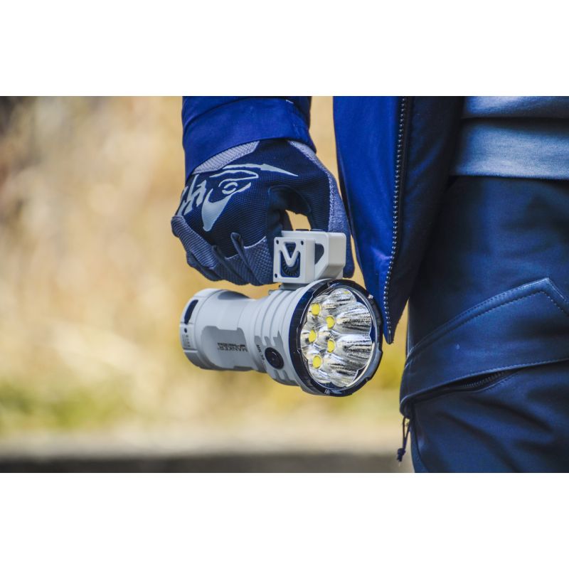 Manker MK38 8x XHP70.2 LED-Taschenlampe 41500 Lumen Mehrzweck-Satelliten-Handsuchscheinwerfer