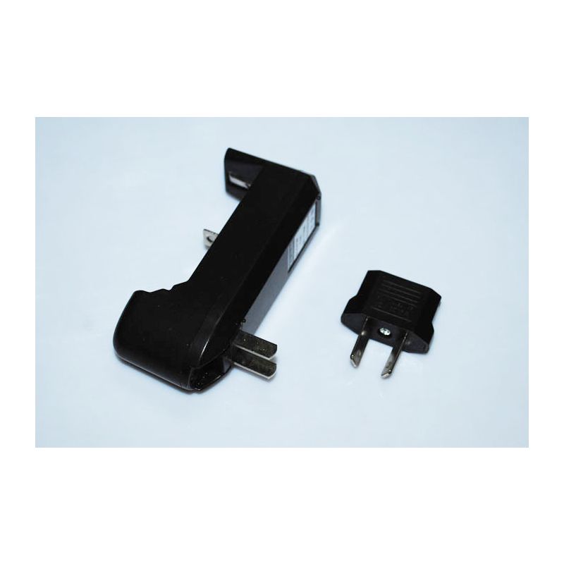 Einzelzellladegerät für 18650/16340 / AA / AAA / CR123A Wiederaufladbare Batterie