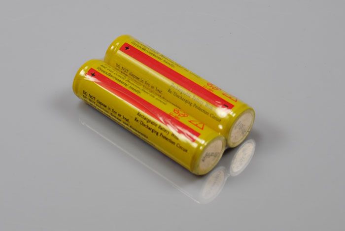 UltraFire BRC 18650 Hochkapazitives wiederaufladbares Li-Ionen-Akku-Paar für Taschenlampen und Kameras 3600mAh