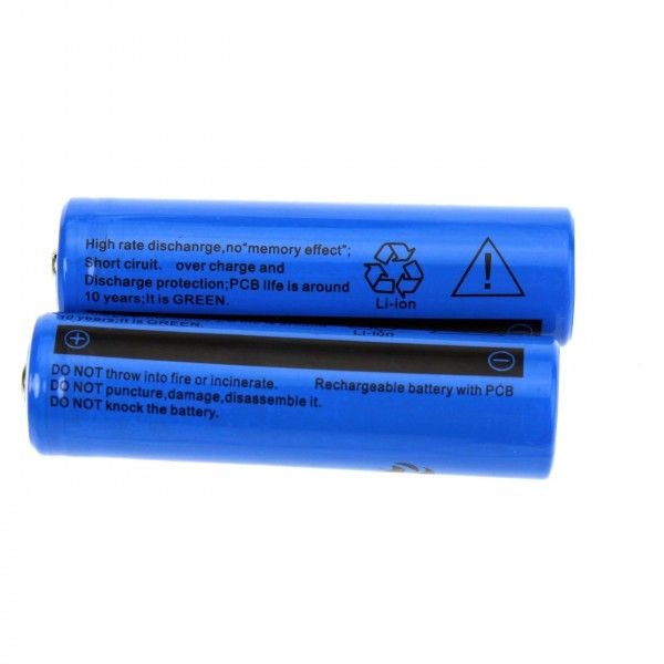 Ultrafire TR 3000mAh 3.7V 18650 Li-ion Hochkapazitäts-Schnelllade-Akku-Paar für Taschenlampen und E-Zigaretten