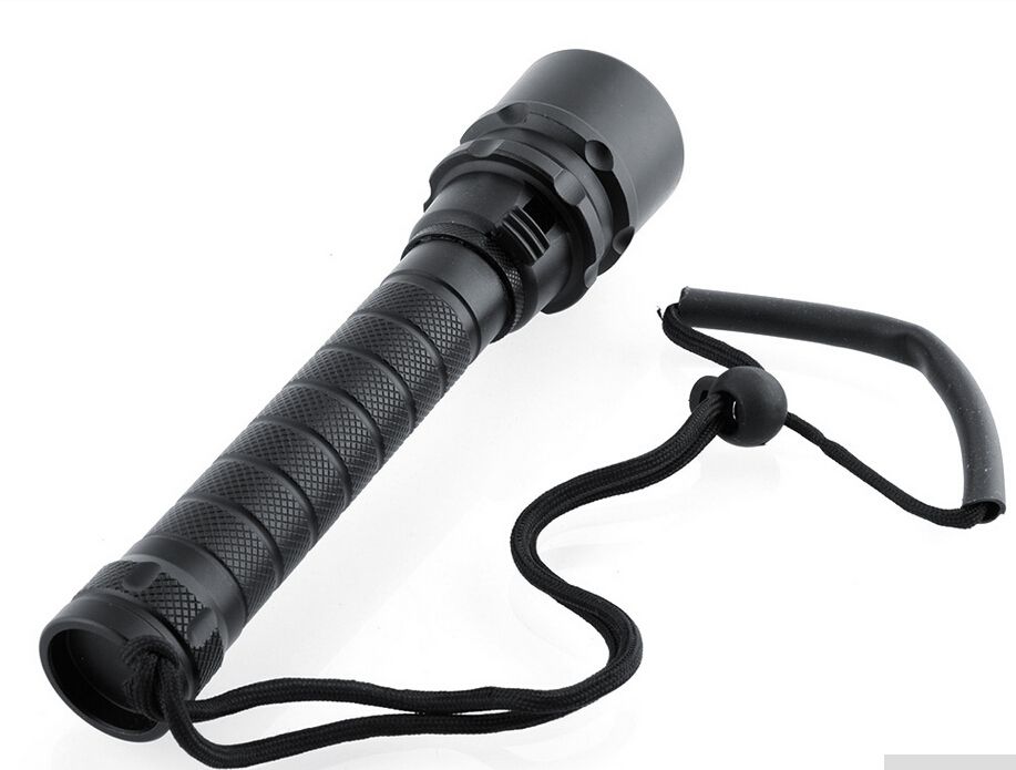 Illuminate Adventures SK68 Q5 LED tragbare Mini-Zoom-Taschenlampe 6000 Lumen robust wasserdicht Campinglicht