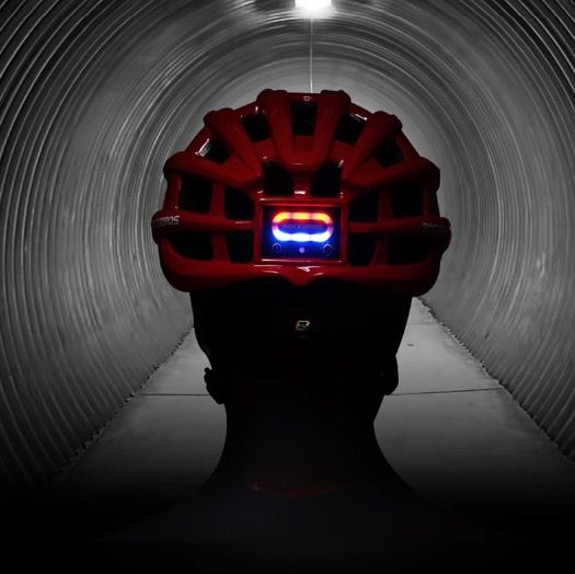ROCKBROS Leichter Fahrradhelm Ultralight-Helm mit integrierter Sicherheitsbeleuchtung und USB-Ladefunktion für Komfort